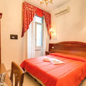 Cambridge 3*, Rome Italie